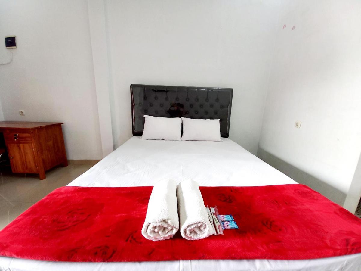 Harmony House Syariah Near Alun Alun Pati Mitra Reddoorz Exterior foto