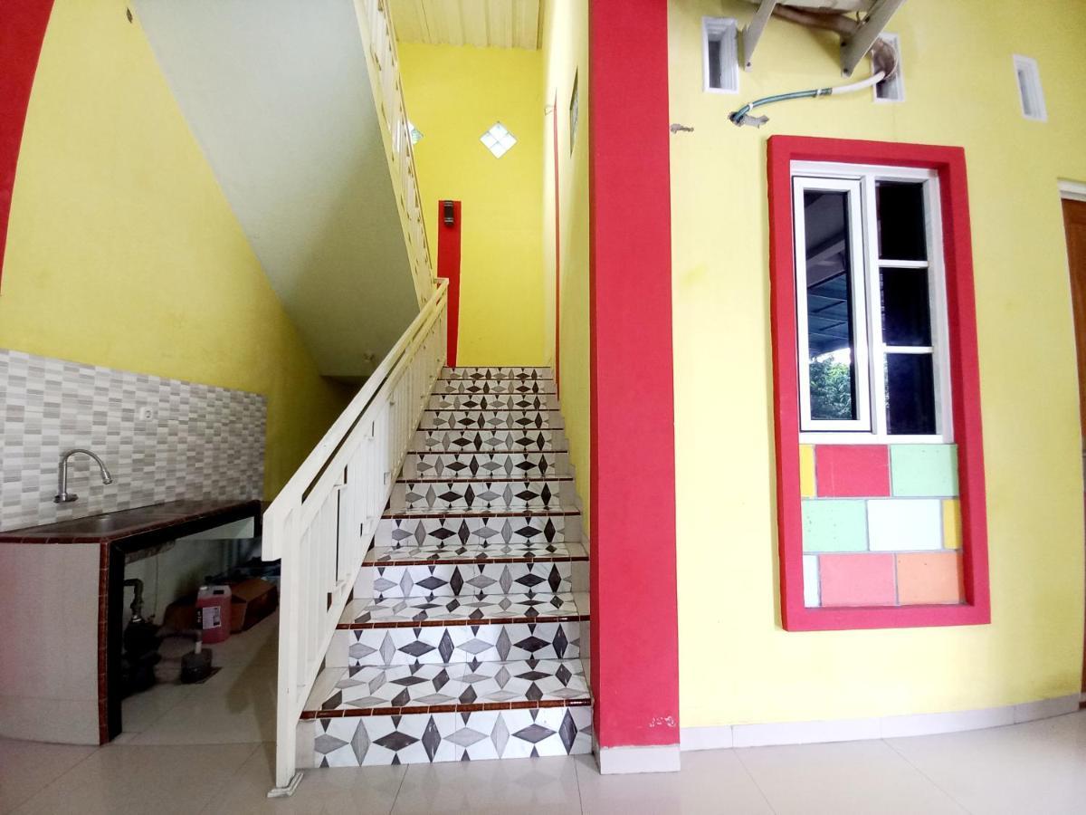 Harmony House Syariah Near Alun Alun Pati Mitra Reddoorz Exterior foto