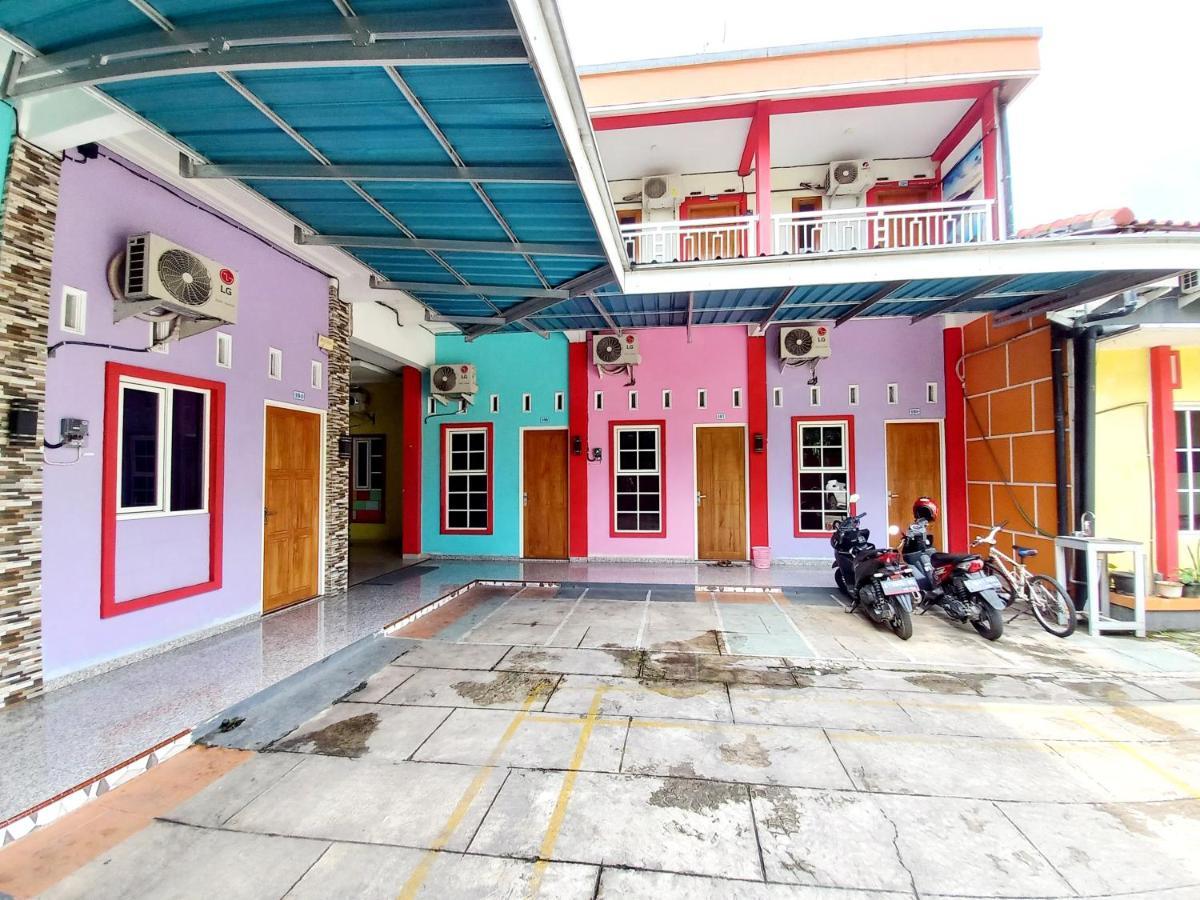 Harmony House Syariah Near Alun Alun Pati Mitra Reddoorz Exterior foto