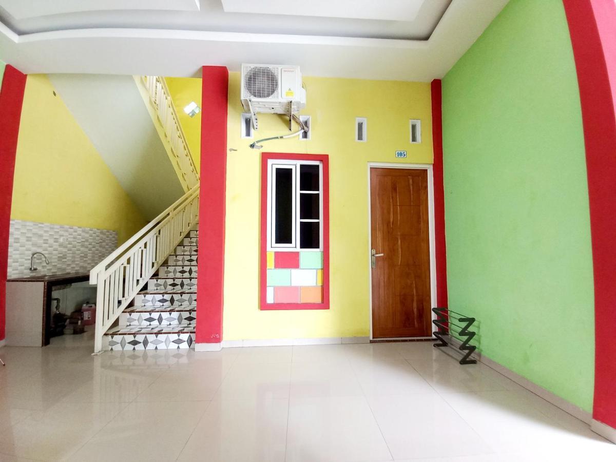 Harmony House Syariah Near Alun Alun Pati Mitra Reddoorz Exterior foto